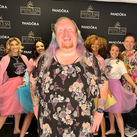 Meet Your Posher, Adam - Picture 16 of 16